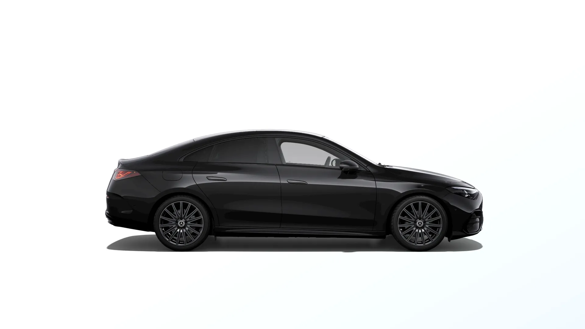 CLA (C174), Linie AMG Plus, Nemetalická černá night, side