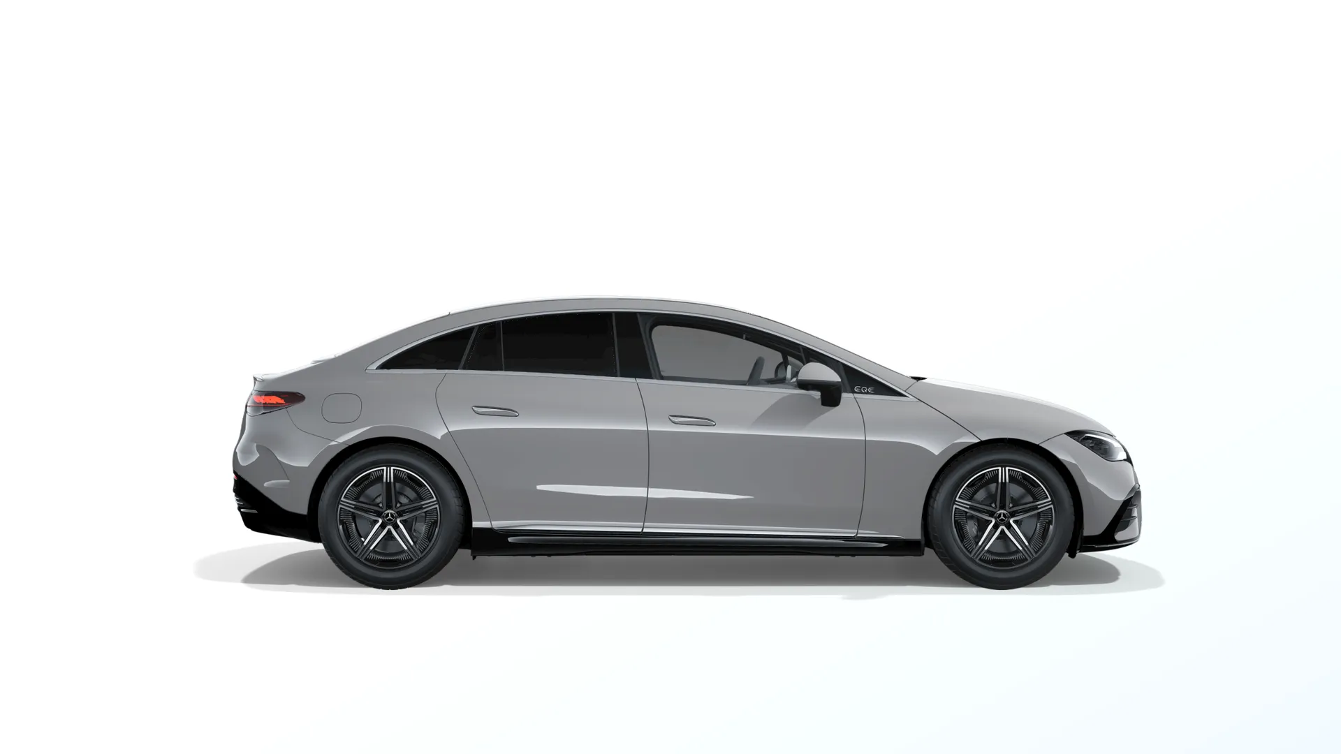 EQE sedan (V295), Sada linie AMG exteriér + linie AMG interiér, Nemetalická - šedá alpine MANUFAKTUR, side