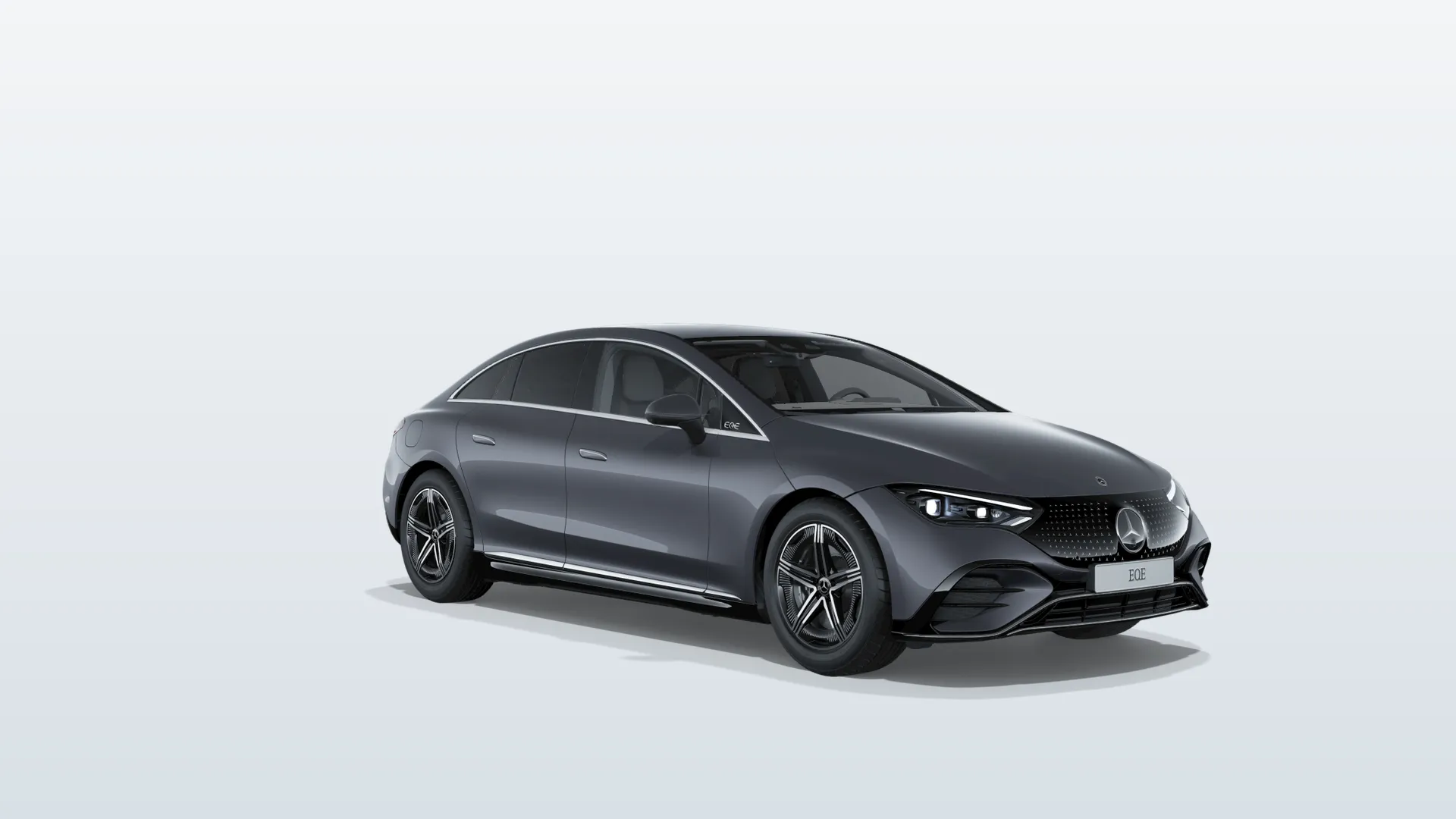 EQE sedan (V295), Sada linie AMG exteriér + linie AMG interiér, Metalická šedá graphite, front