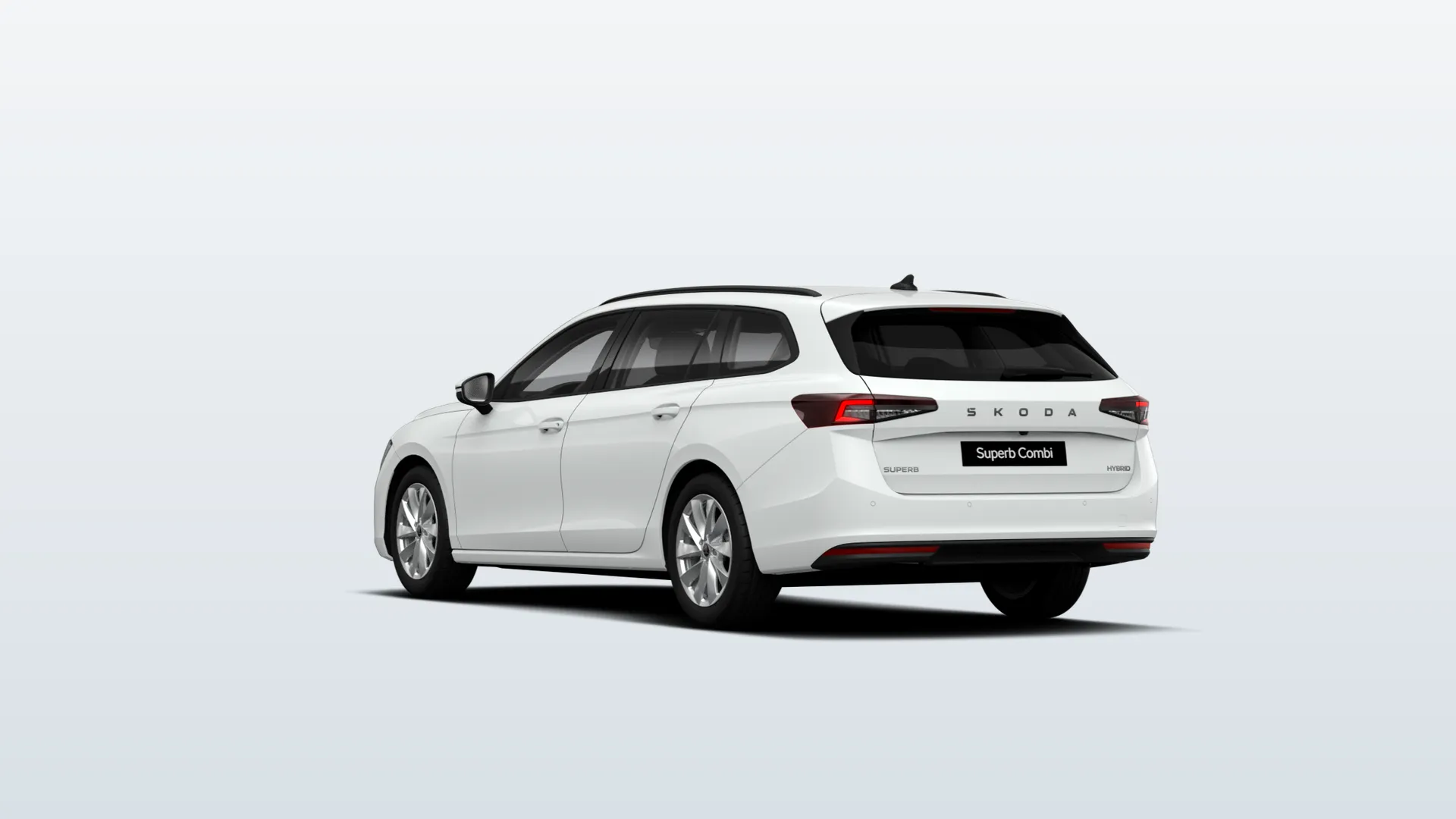 Škoda Superb IV Combi Selection v barvě Bílá Purity – pohled zezadu