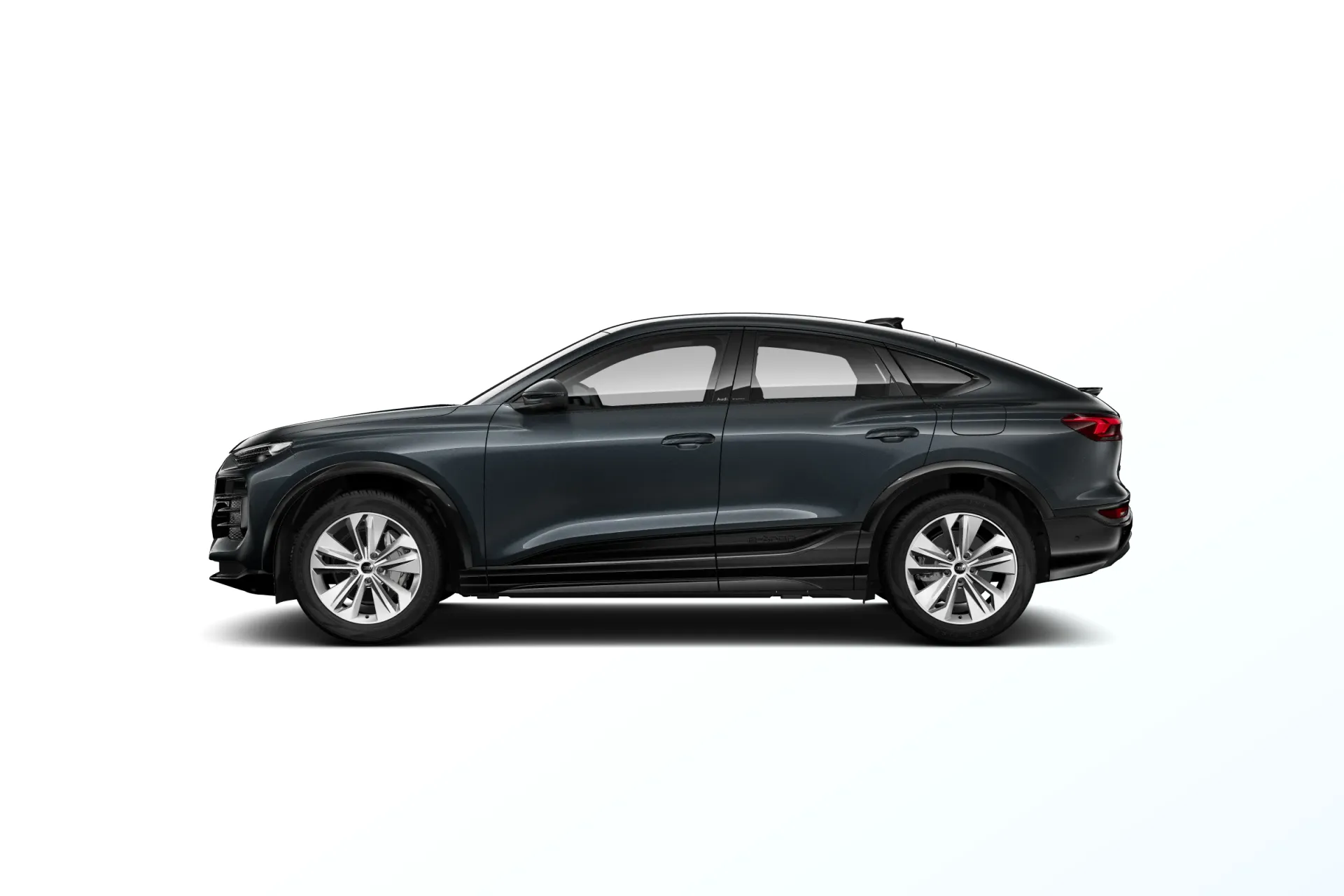 Q6 Sportback e-tron, Q6 e-tron Sportback, Šedá Manhattan, side
