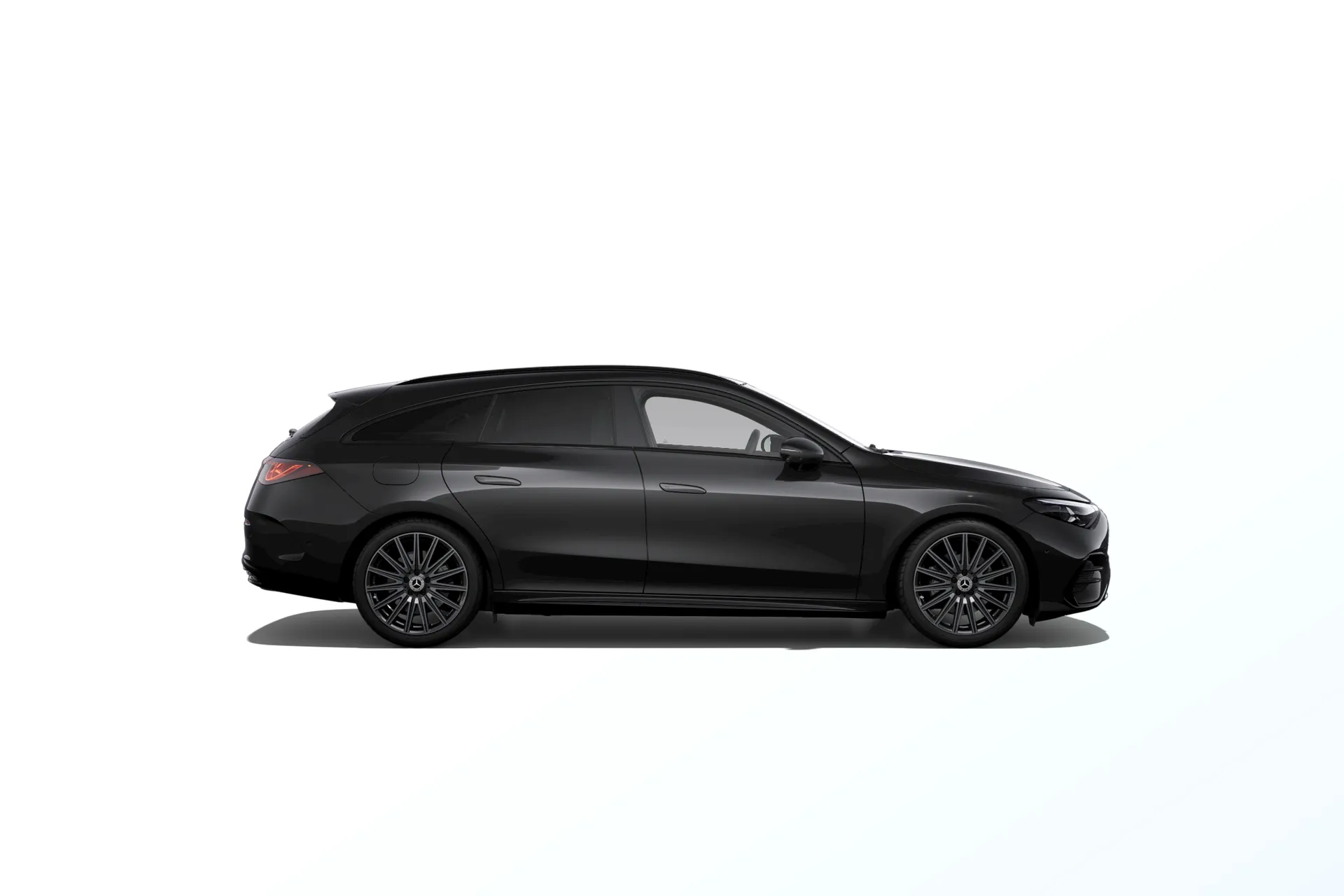 CLA Shooting Brake (X174), Linie AMG Plus, Metalická černá cosmos, side