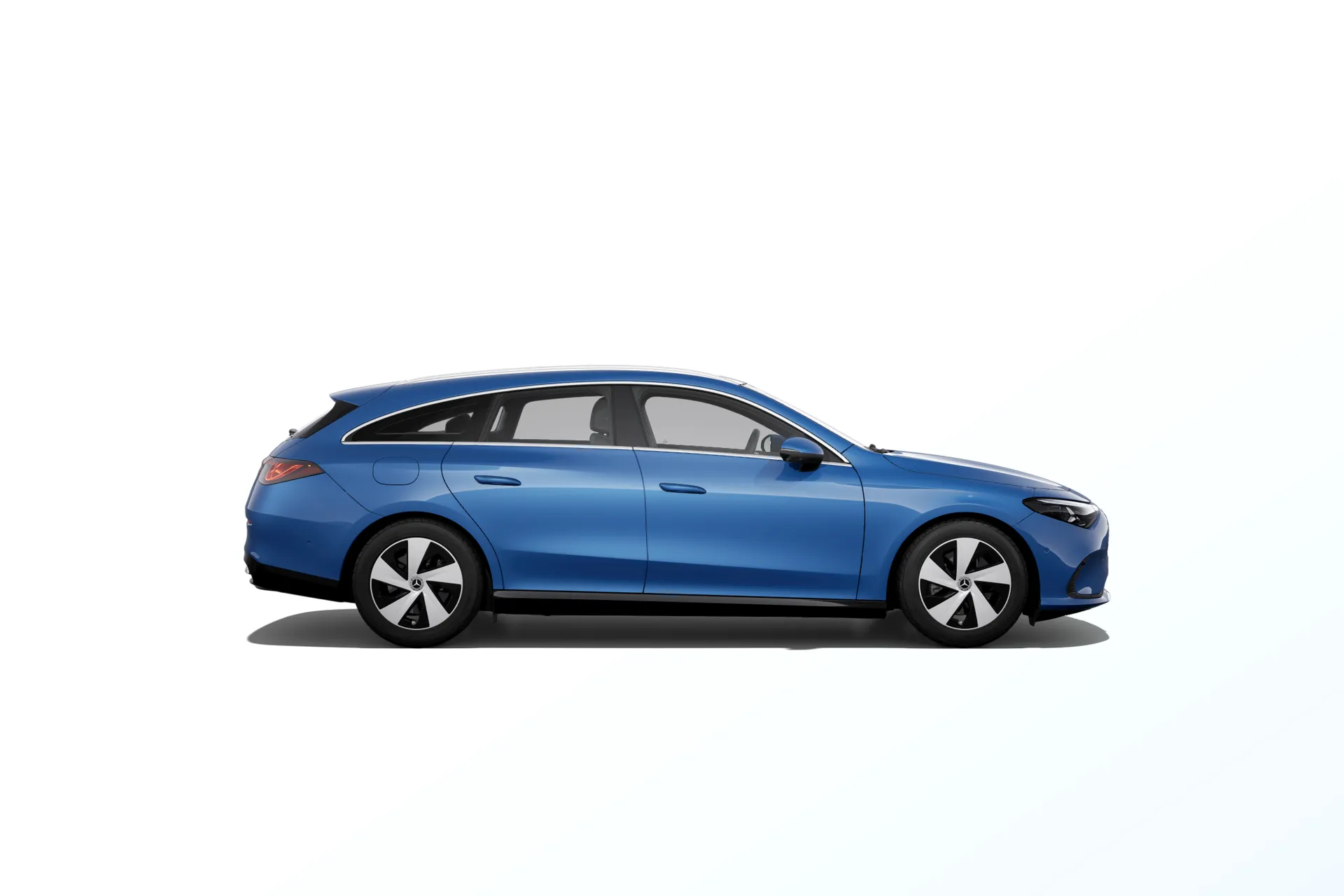 CLA Shooting Brake (X174), Linie Progressive, Metalická modrá clear, side