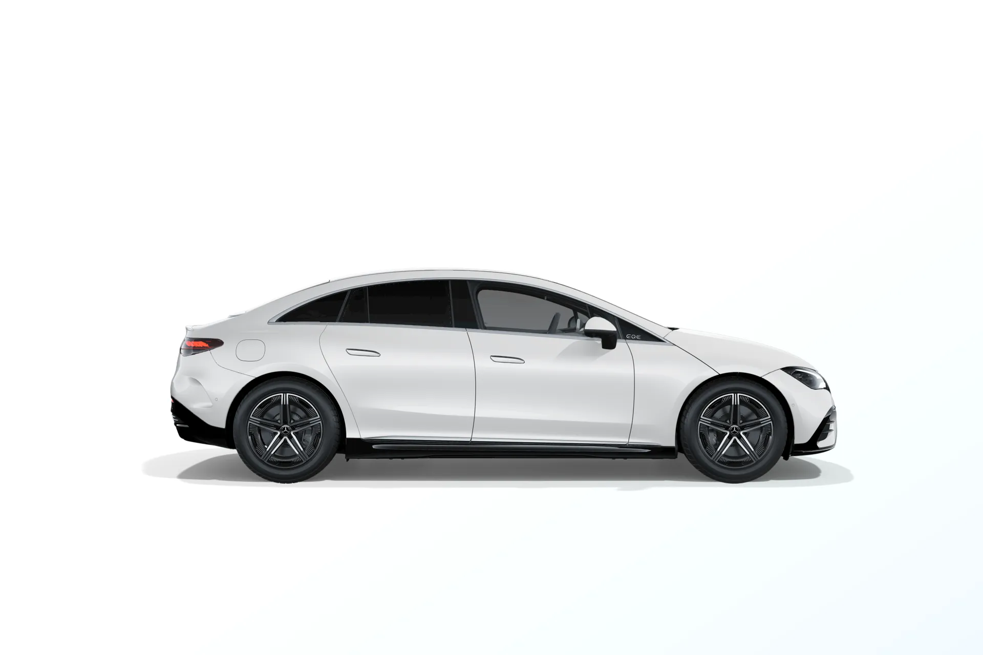 EQE sedan (V295), Sada linie AMG exteriér + linie Electric Art interiér, Bílá opalite bright MANUFAKTUR, side