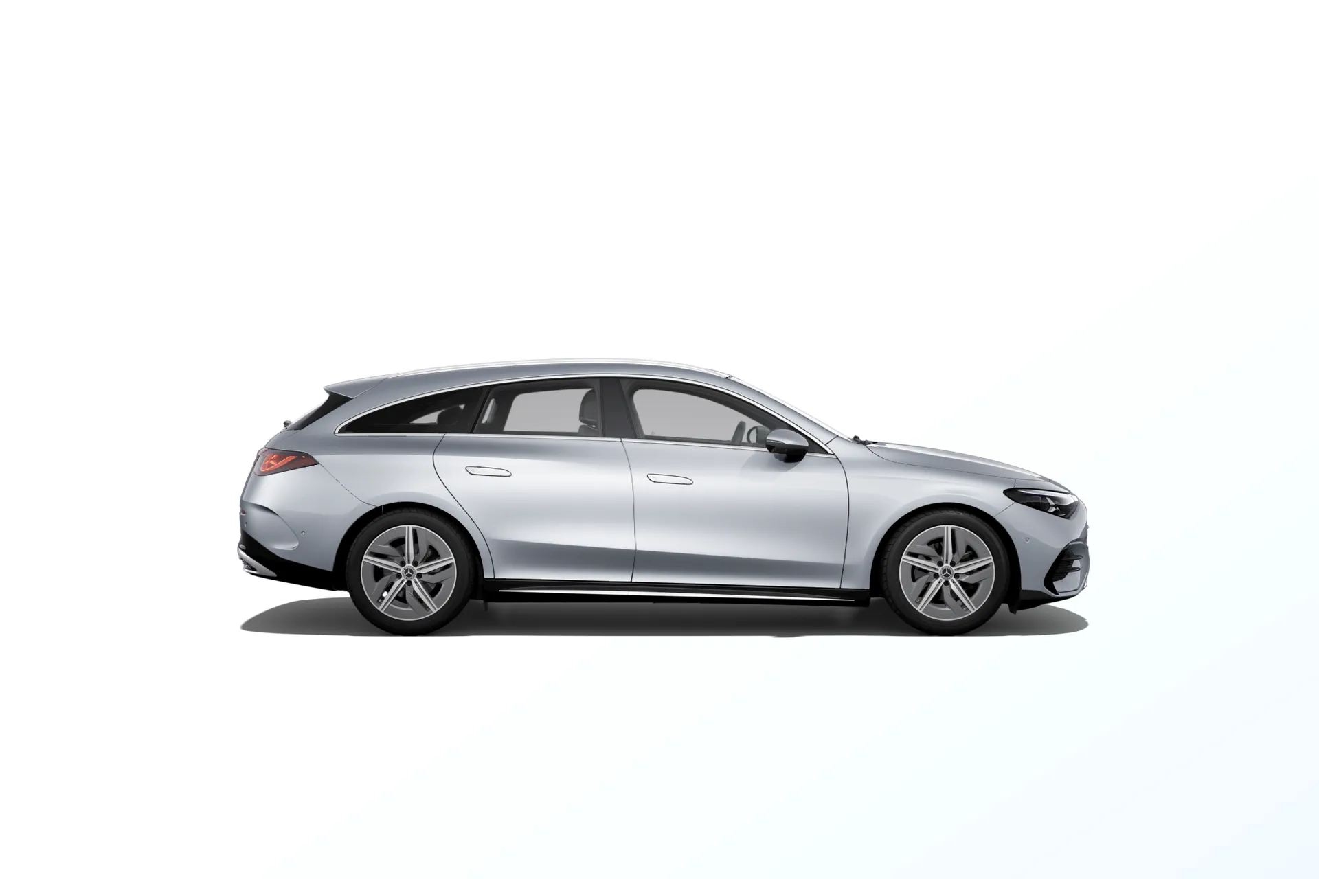 CLA Shooting Brake (X178), Linie AMG, Metalická stříbrná high-tech, side
