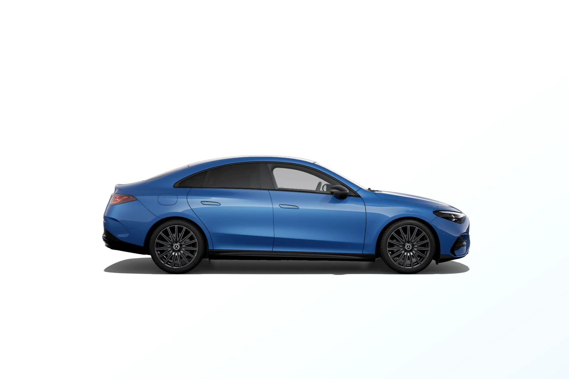 CLA (C174), Linie AMG Plus, Metalická modrá clear, side